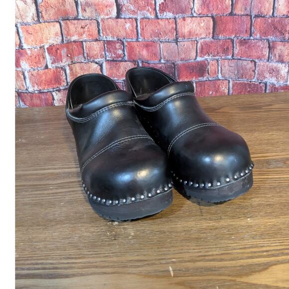 NWOT Troentorp Women's Black Picasso Clogs Size 9 - Picture 4 of 8